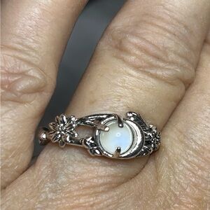 Silver Floral Moonstone Ring